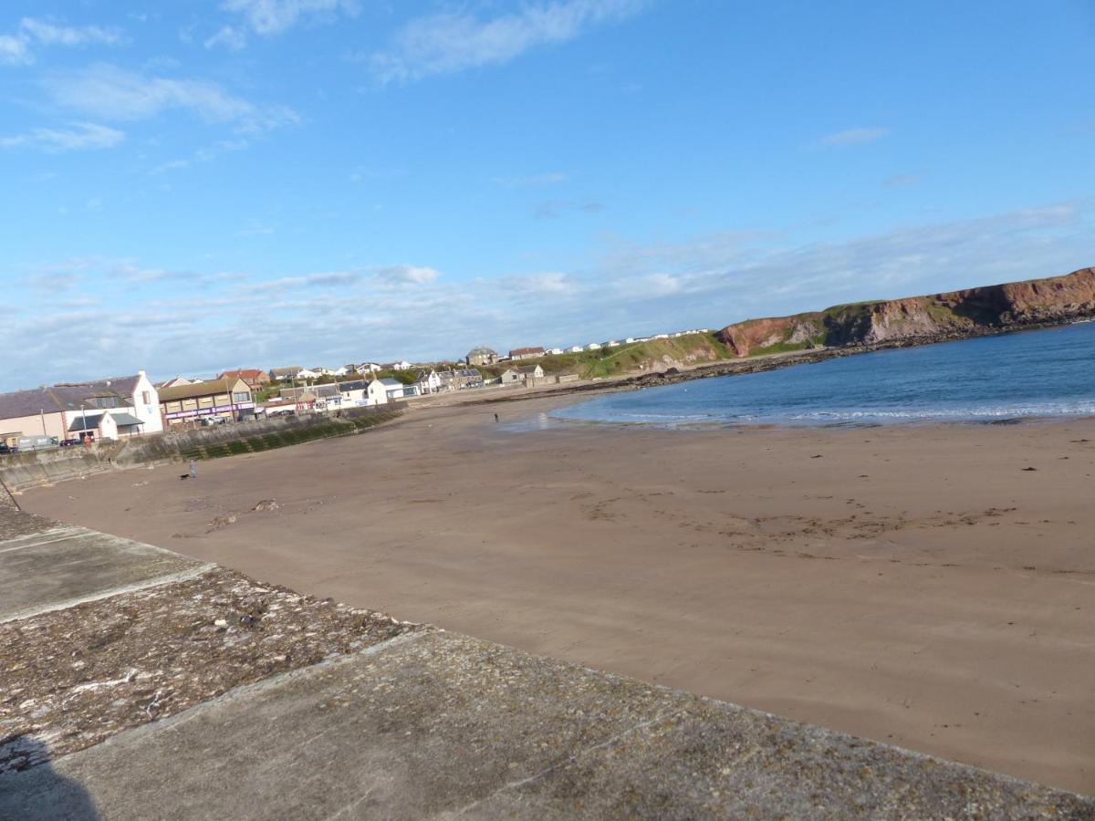 Relax In A 1 Bedroom Apartment Near A Country Pub Eyemouth Eksteriør bilde